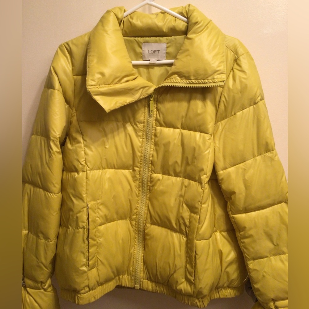 Loft Puffer Jacket in Yellow